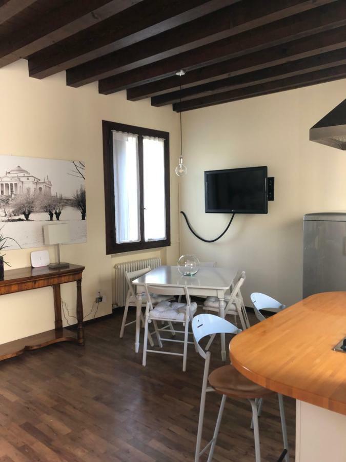 Dimora Cecilia, Nel Cuore Della Citta Βιτσέντζα Εξωτερικό φωτογραφία
